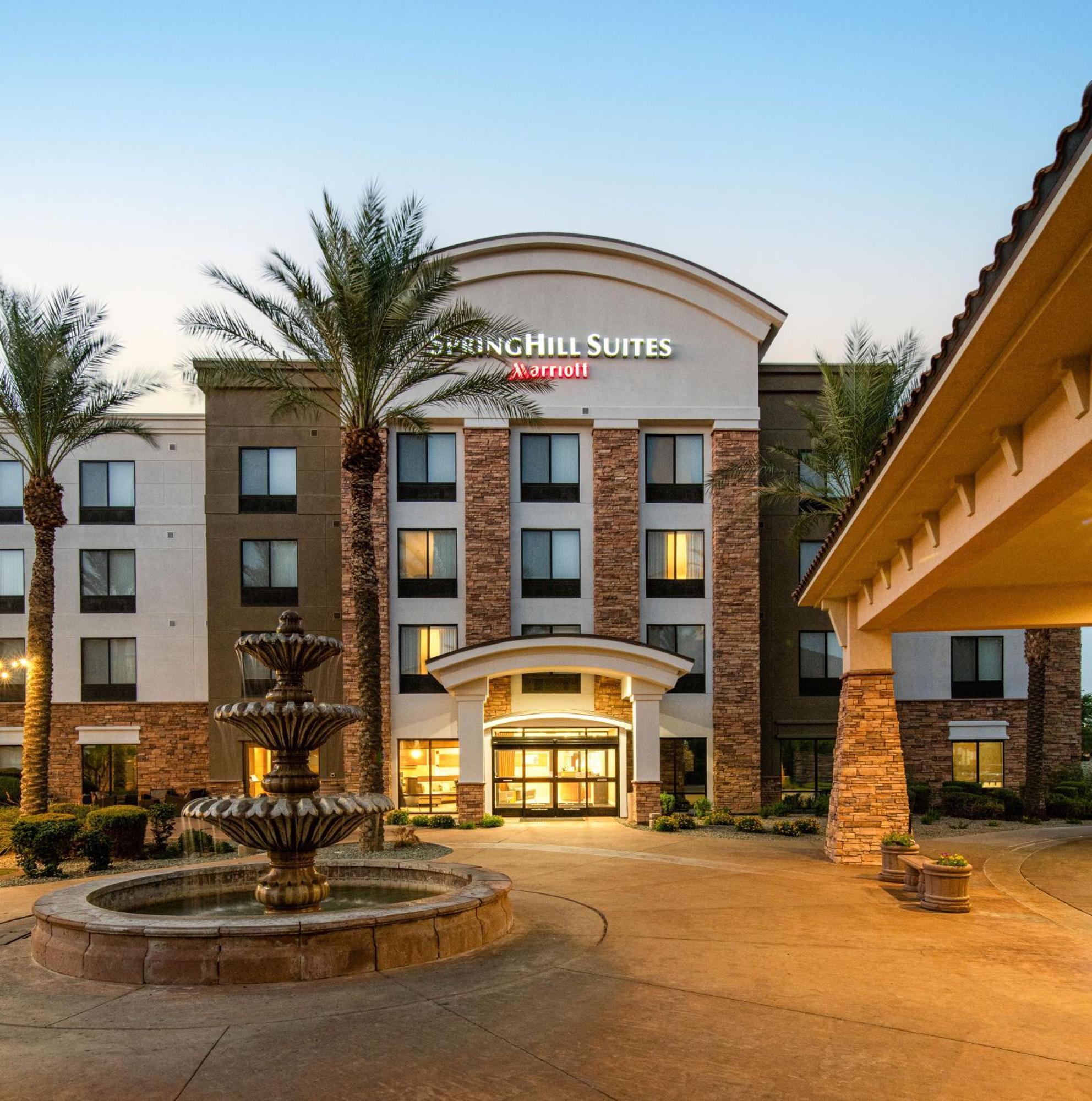Phoenix Sports & Entertainment District Hotel 3*