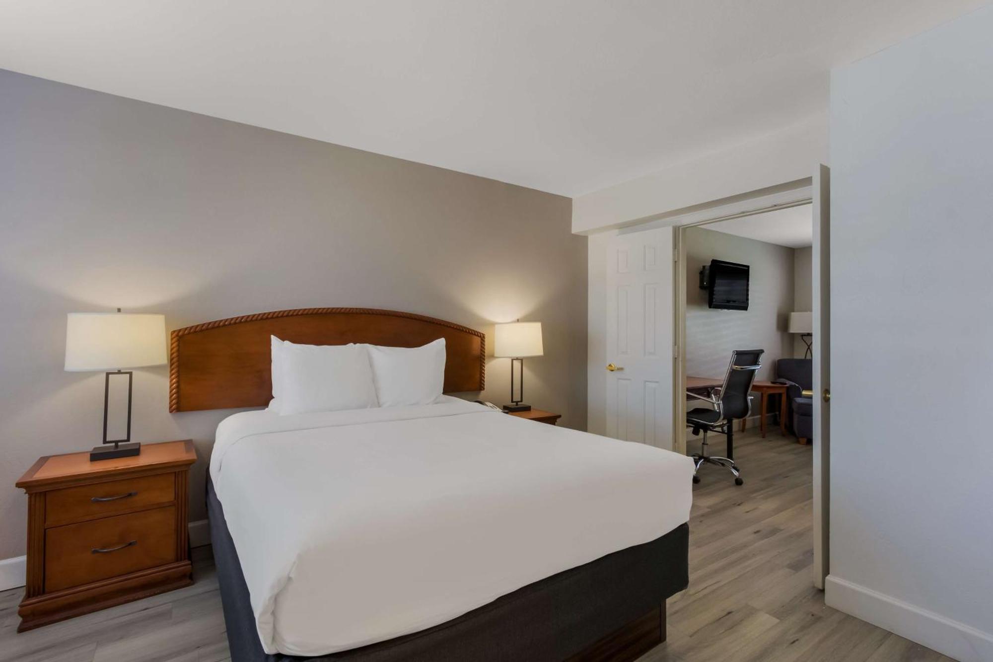 Surestay By Western 3*