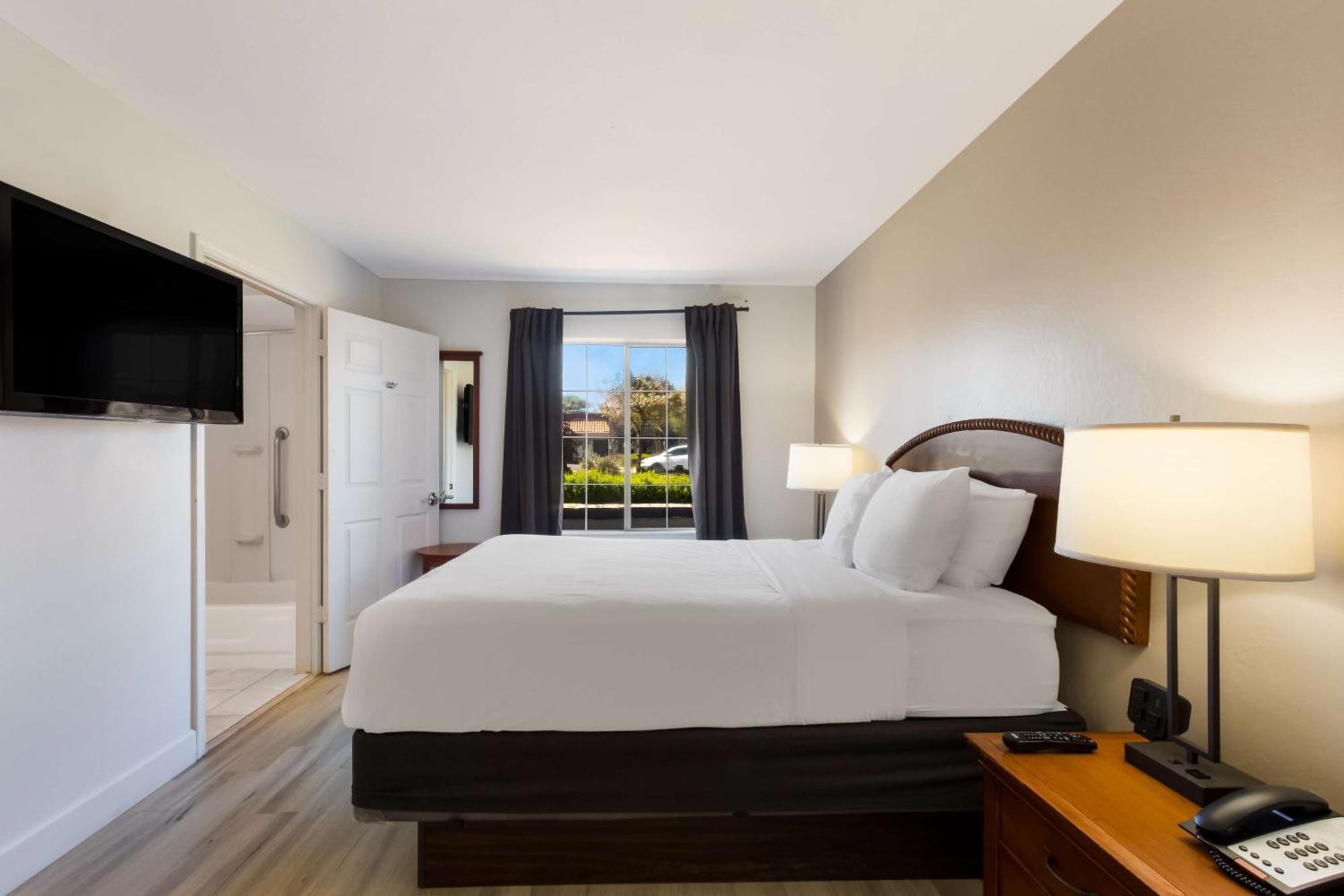 Surestay By Western Hotel