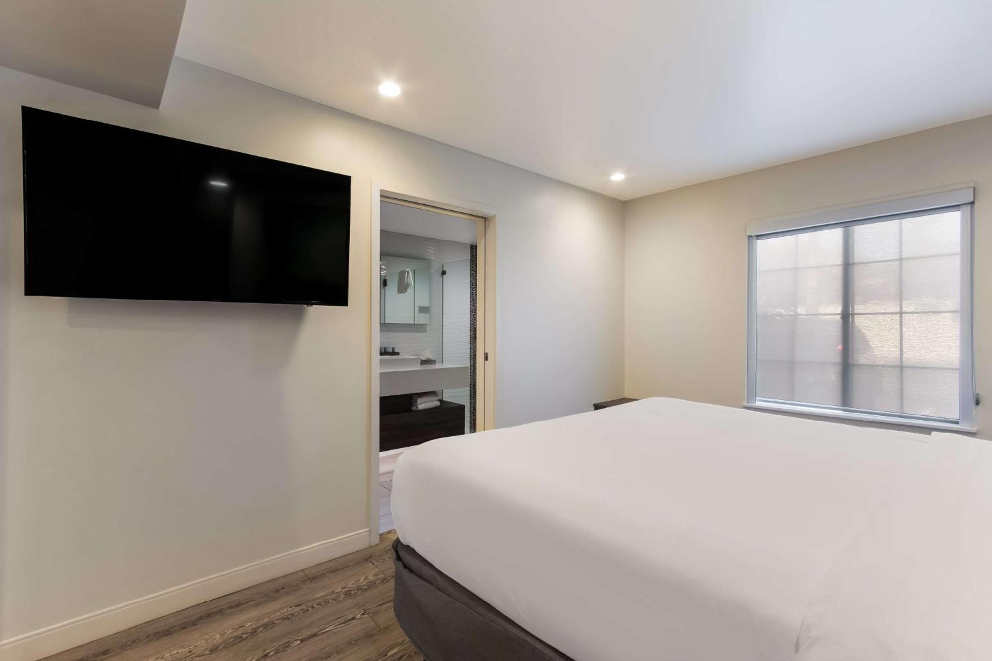 Hotel Surestay By Western Tempe