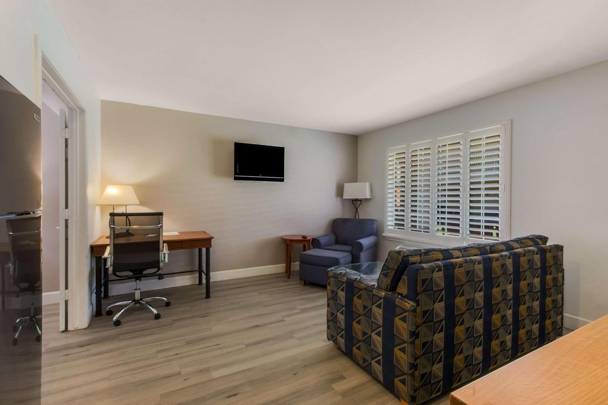 Surestay By Western Hotel