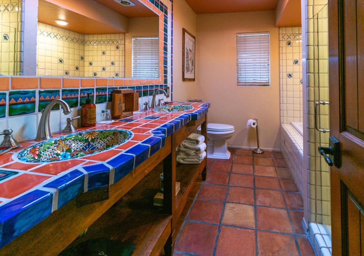 Hacienda Del Sol Guest Ranch Resort
