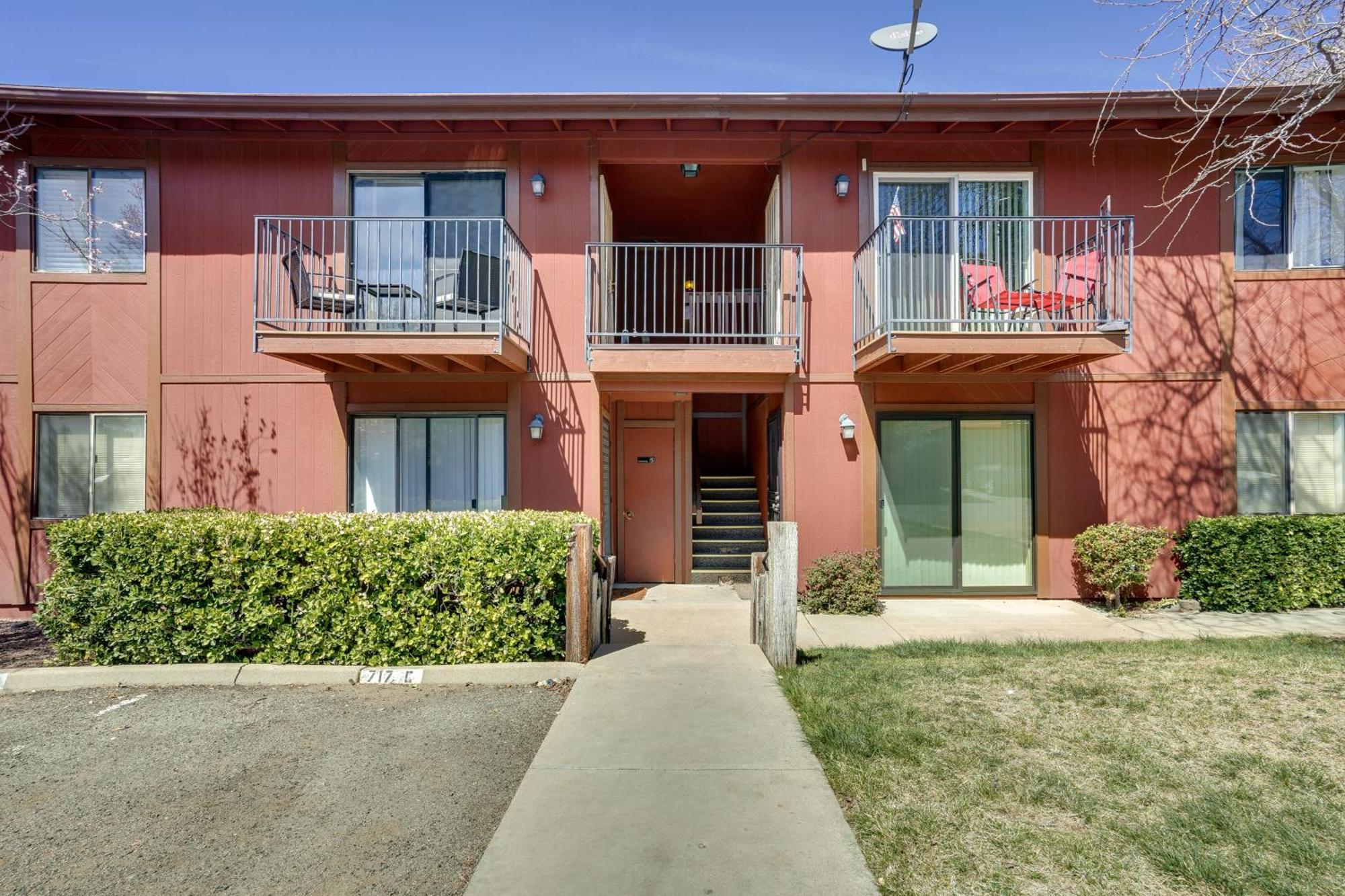Less Than 1 Mi To Whiskey Row Pets Welcome Apartment *