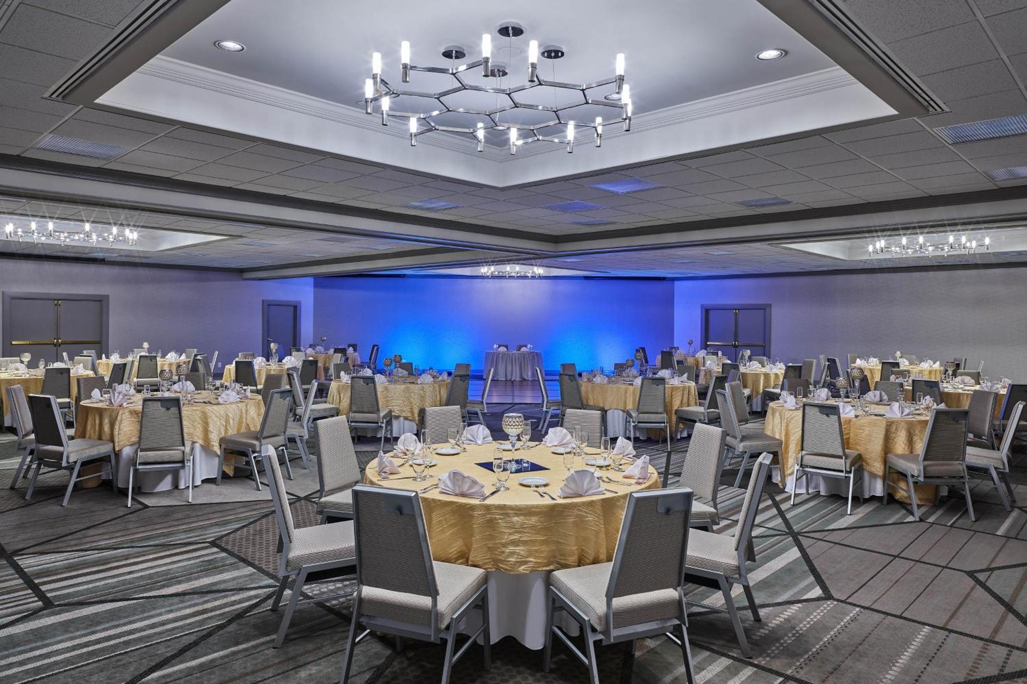 Sheraton & Hotel