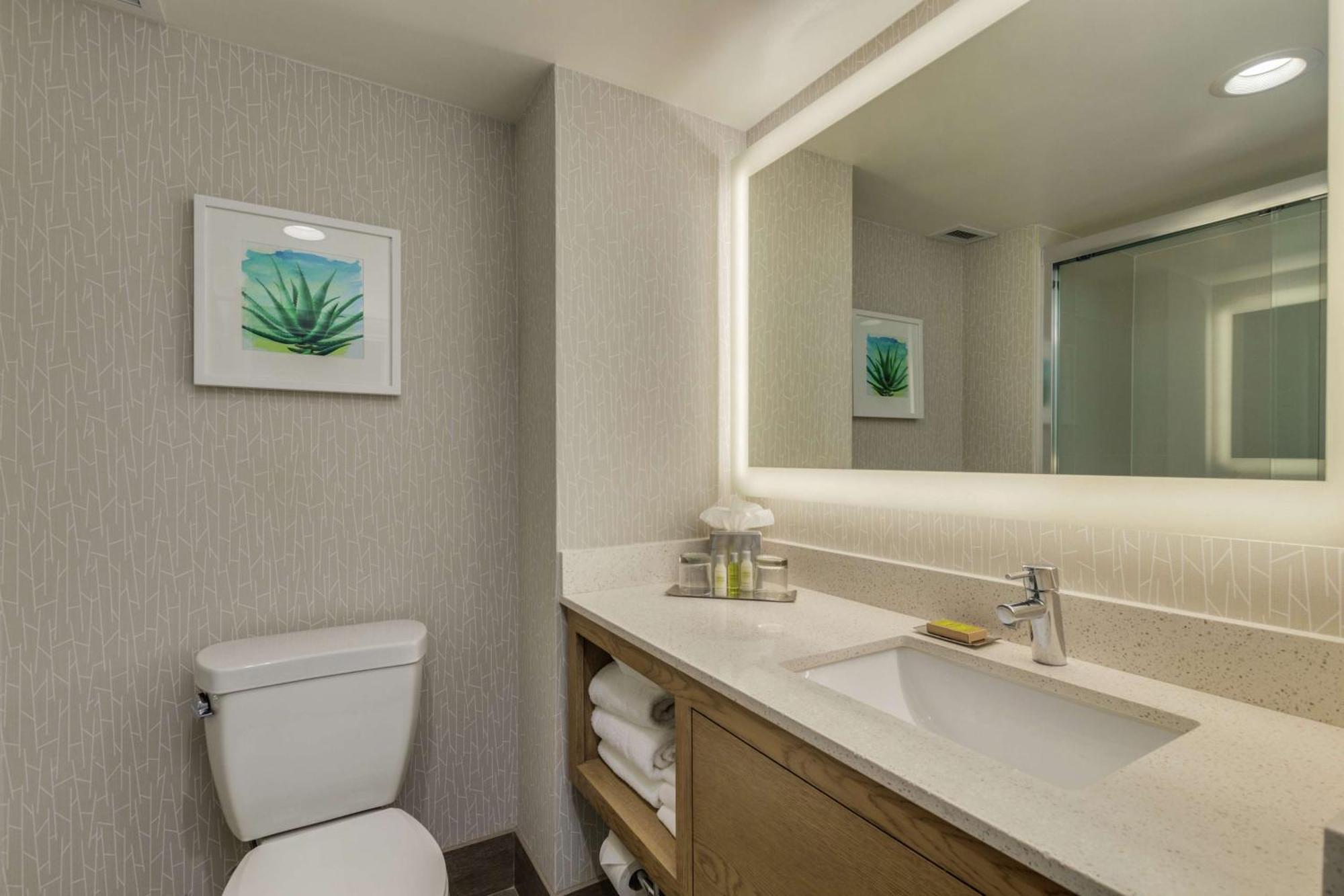 Doubletree By Hilton Phoenix, Az