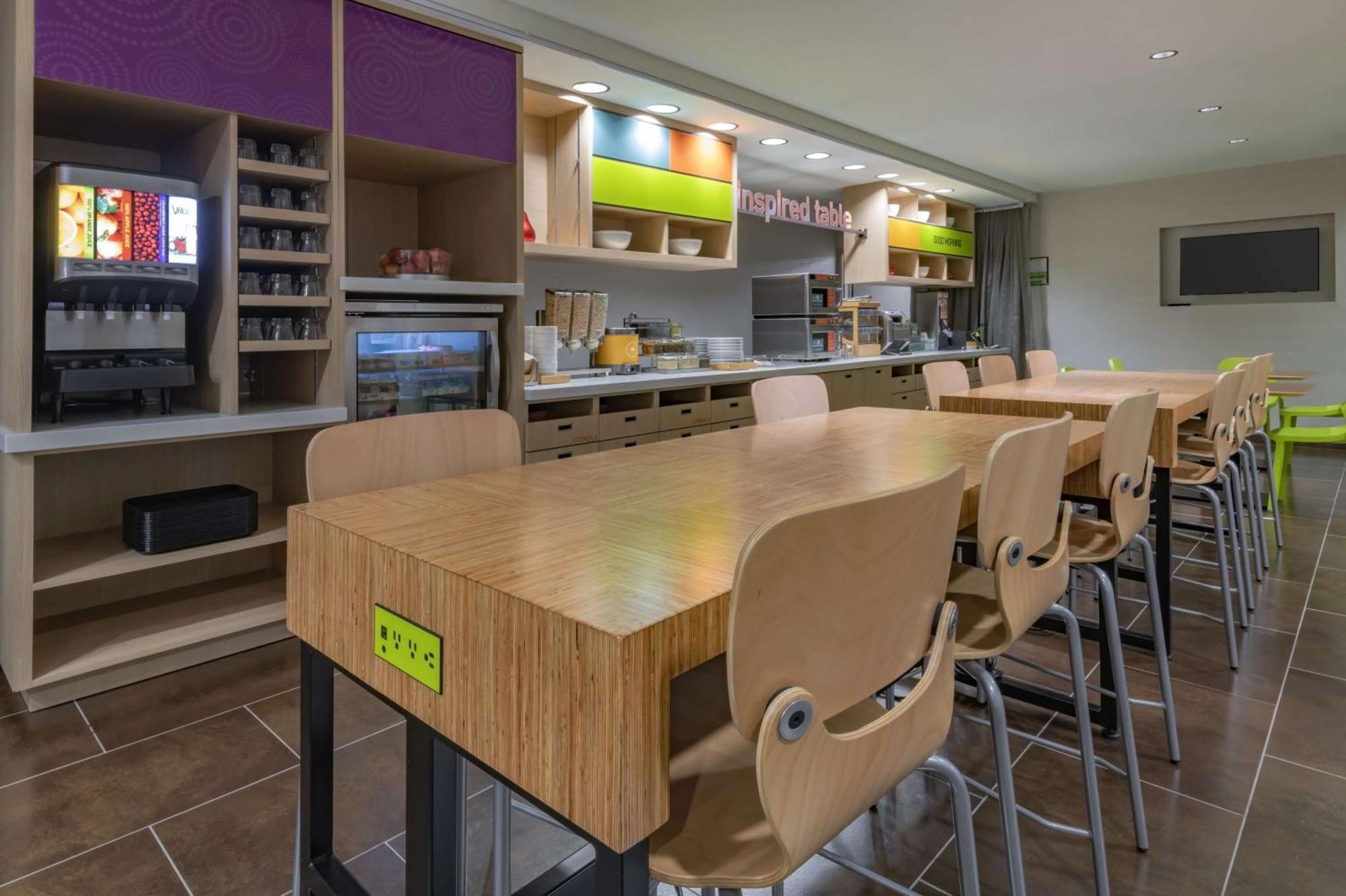 Hotel Home2 By Hilton