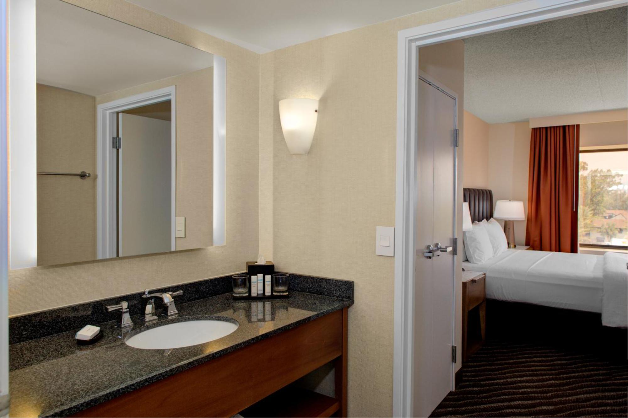 Hotel Embassy By Hilton Scottsdale Phoenix
