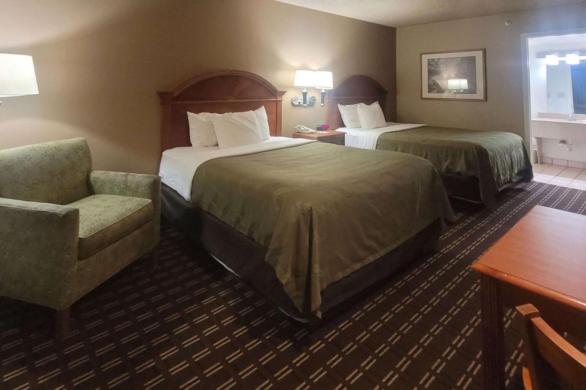 Quality I-10 Hotel
