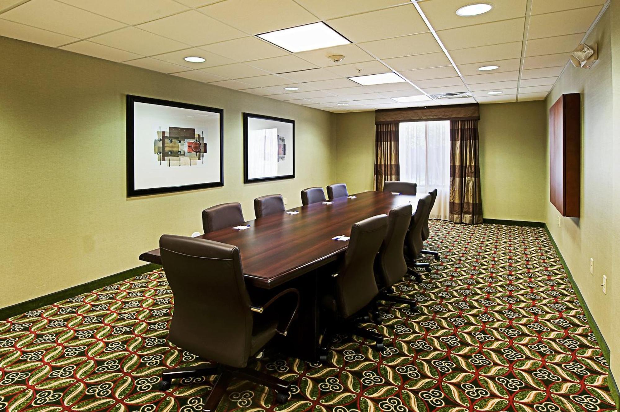 Express & Phoenix Dist By Ihg Hotel