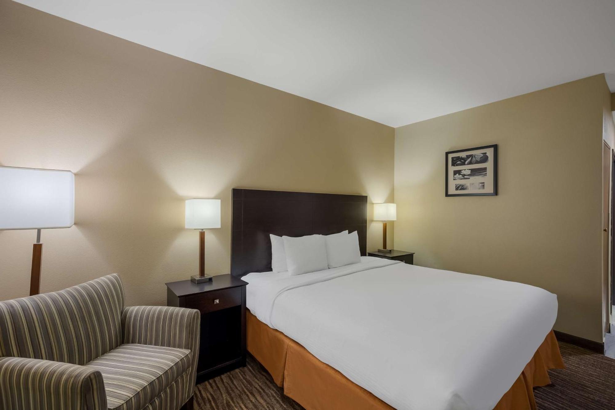 Hotel Western Gold Poppy
