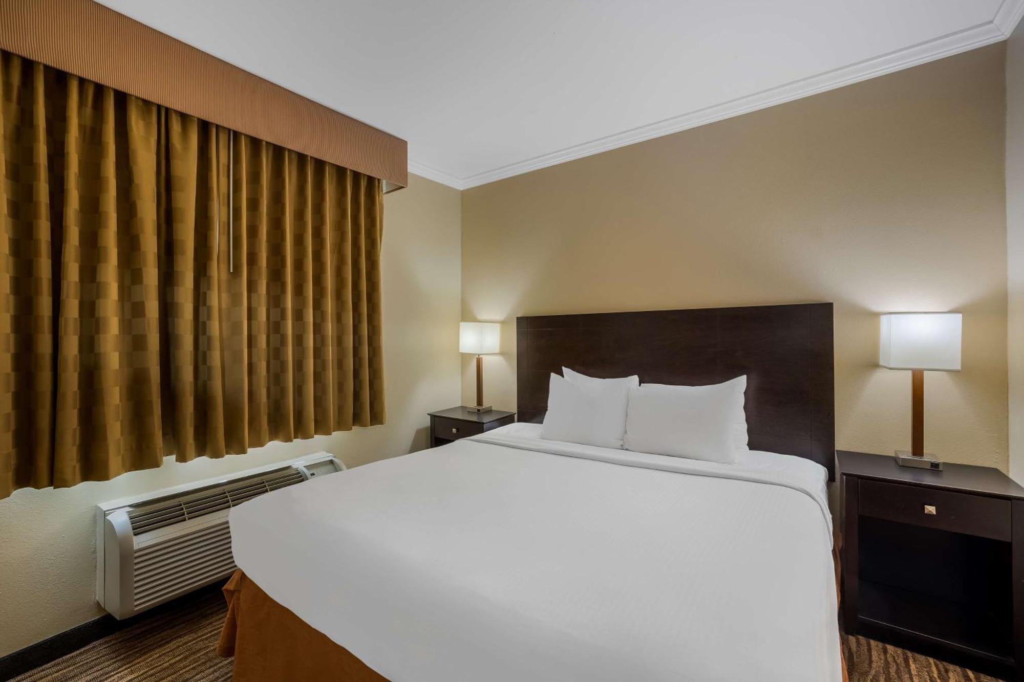 Hotel Western Gold Poppy Tucson
