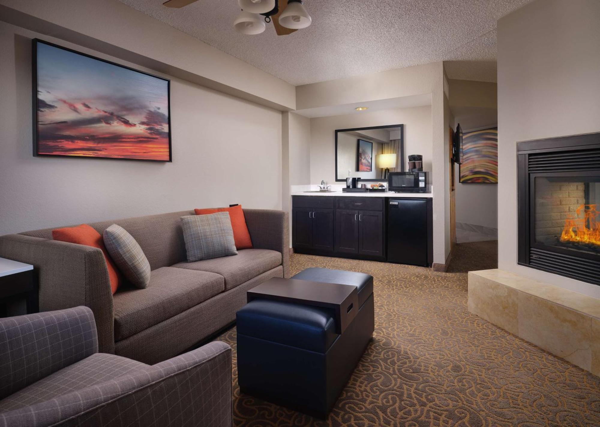 Hotel Embassy By Hilton East Tucson