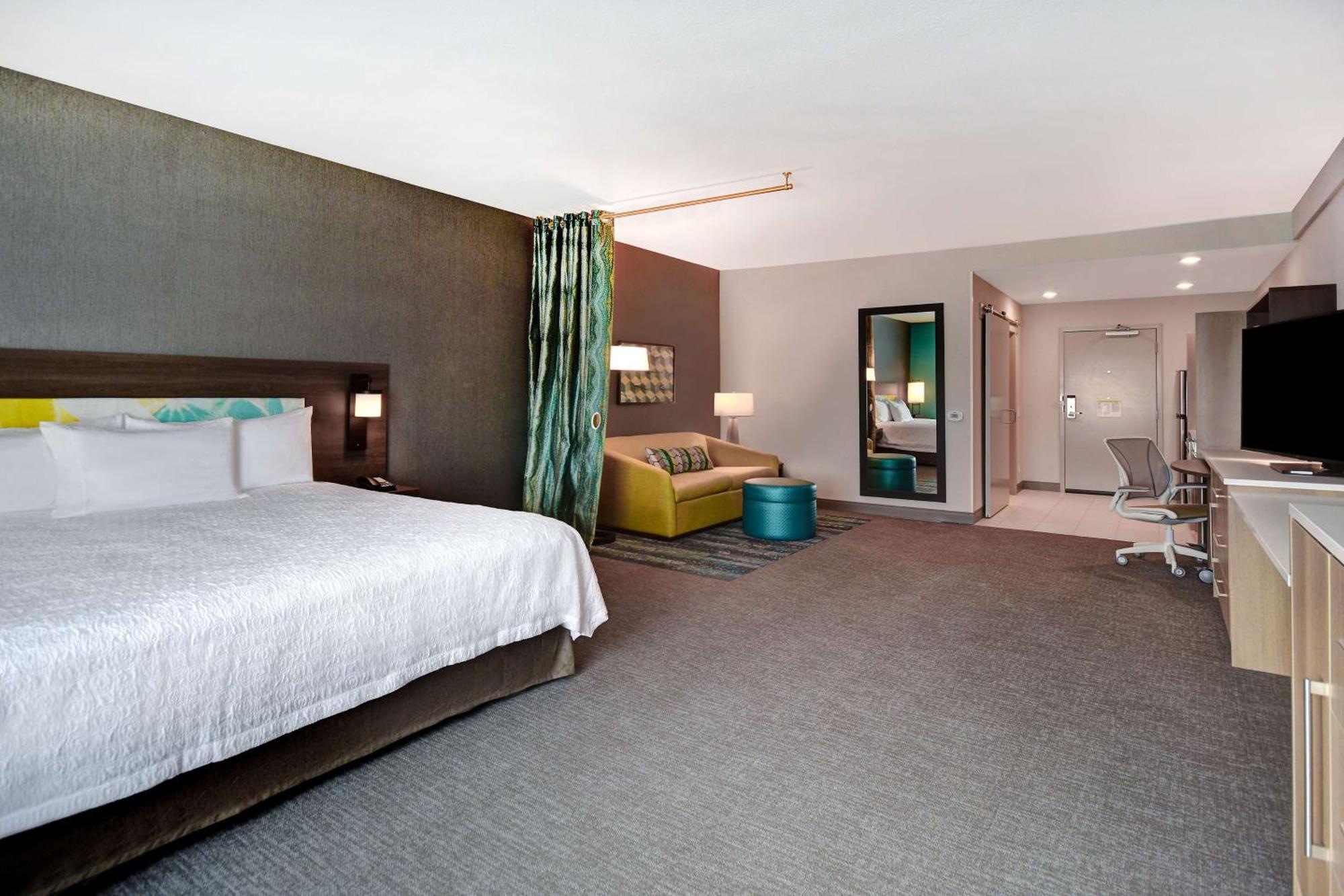 Hotel Home2 By Hilton Downtown 3*