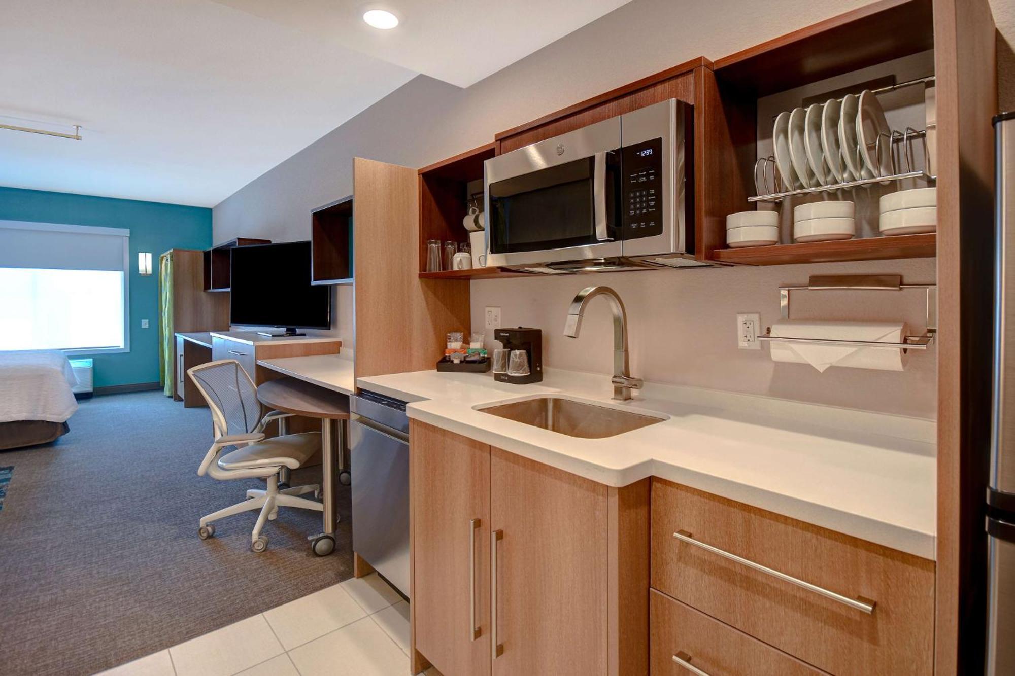 Home2 By Hilton Downtown 3*