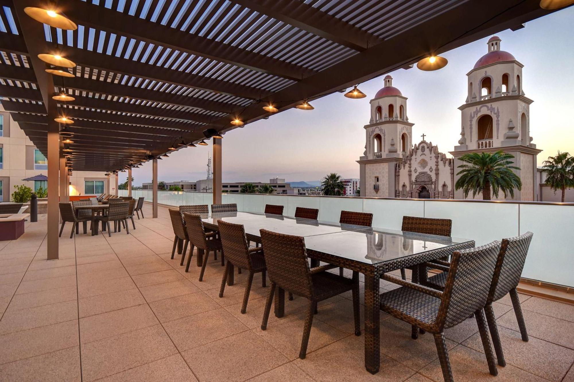 Home2 By Hilton Downtown Hotel 3*