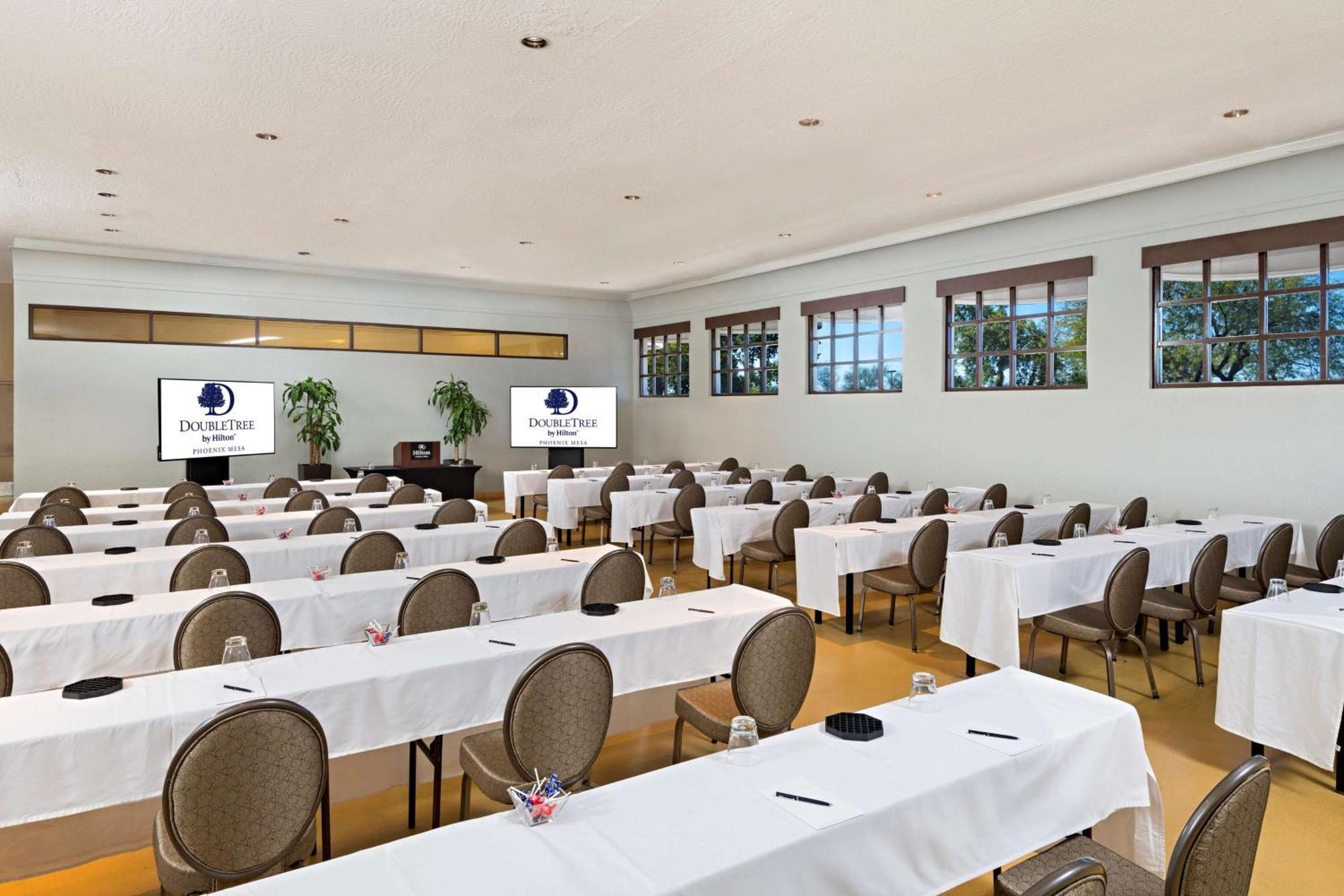 Doubletree By Hilton Phoenix 4*