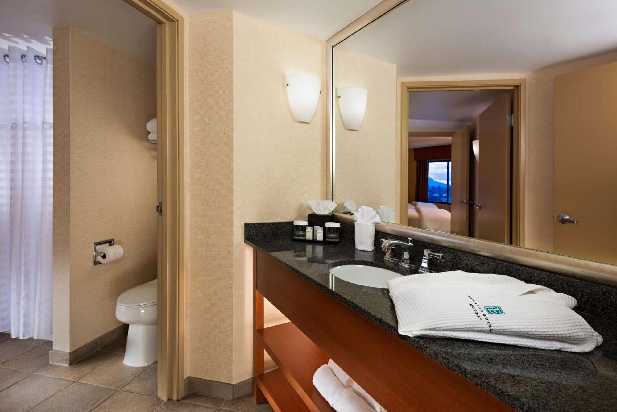 Embassy By Hilton Scottsdale Hotel Phoenix