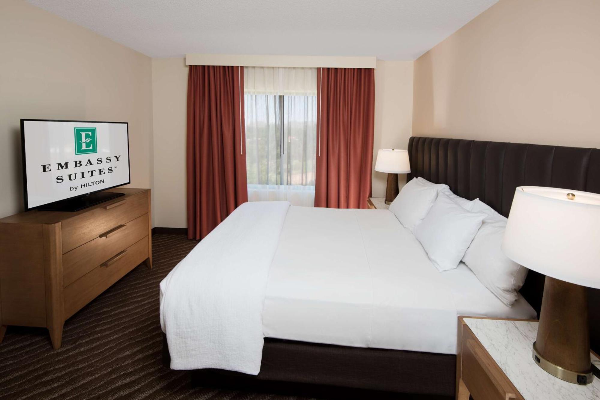 Hotel Embassy By Hilton Scottsdale Phoenix