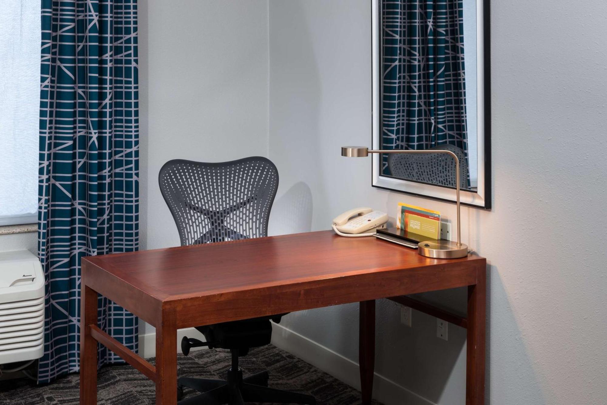 Hotel Hilton Garden Airport 3*