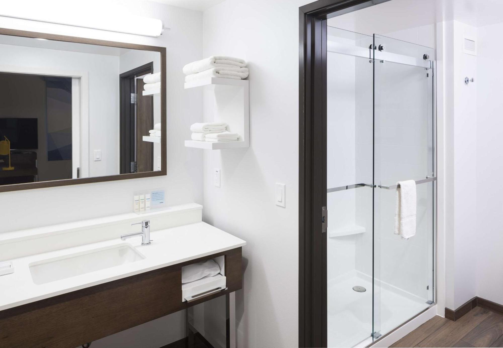 Hampton & Downtown 3*
