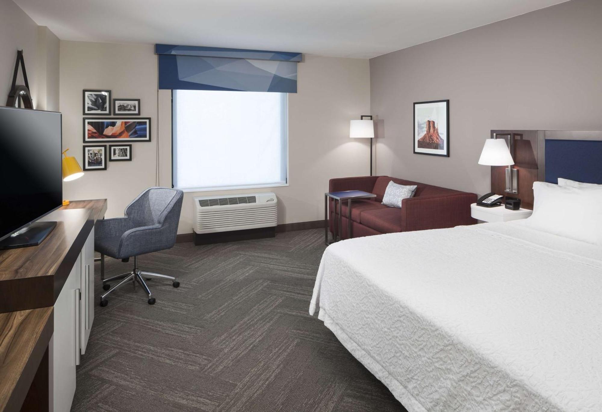 Hampton & Downtown 3*