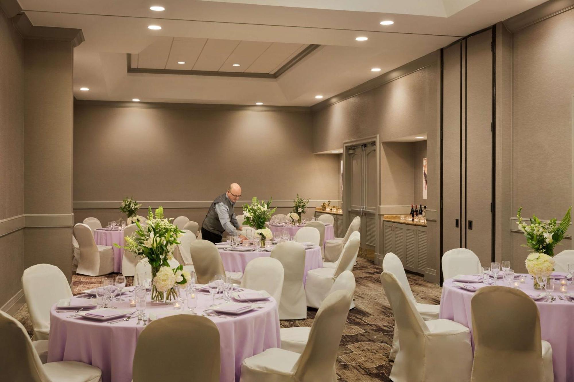Embassy By Hilton Downtown North 3* Phoenix
