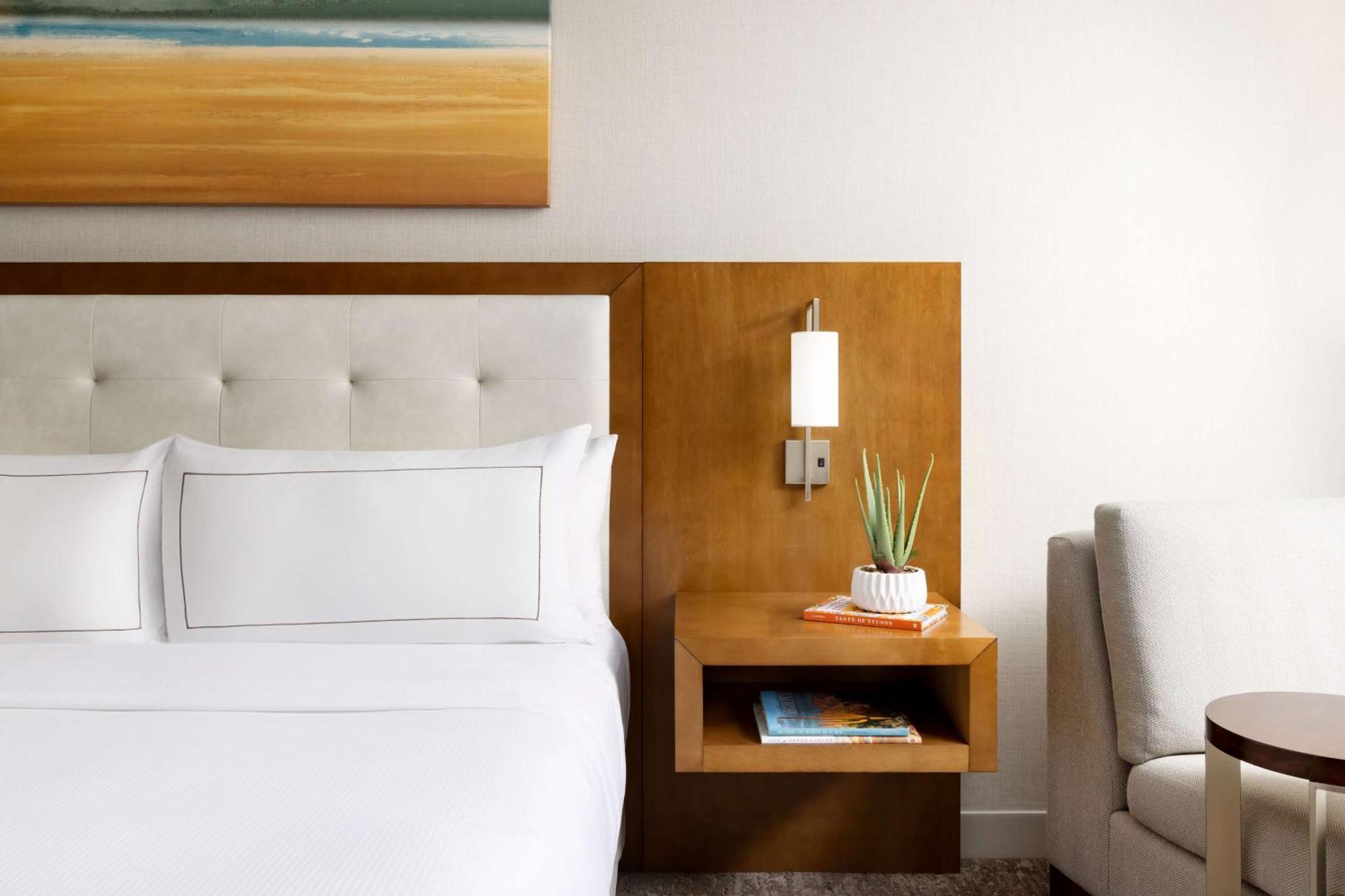 Hotel Hilton East 3*