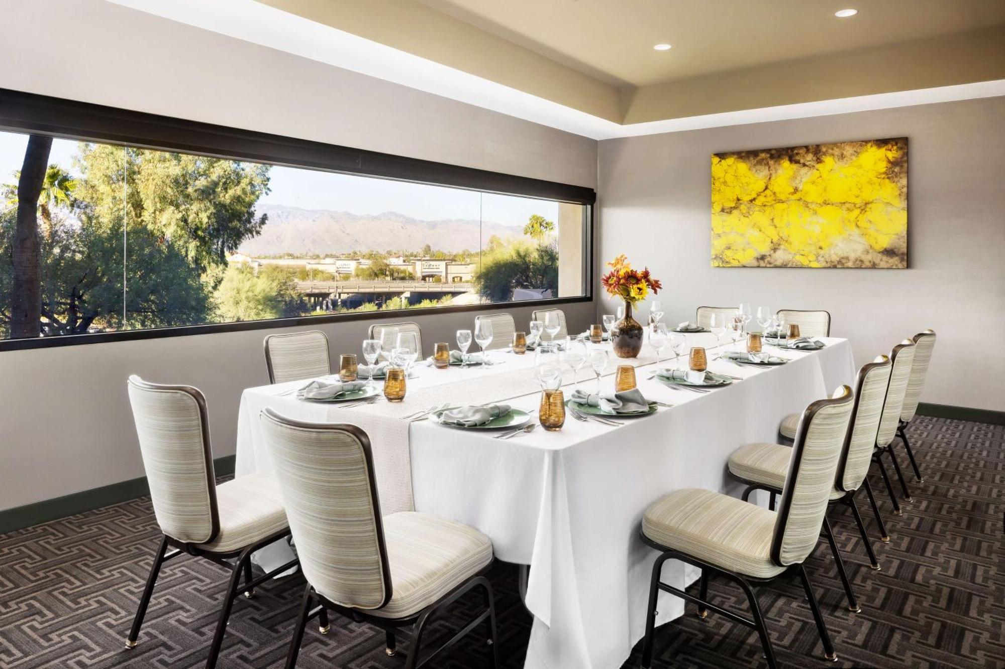 Hotel Hilton East Tucson