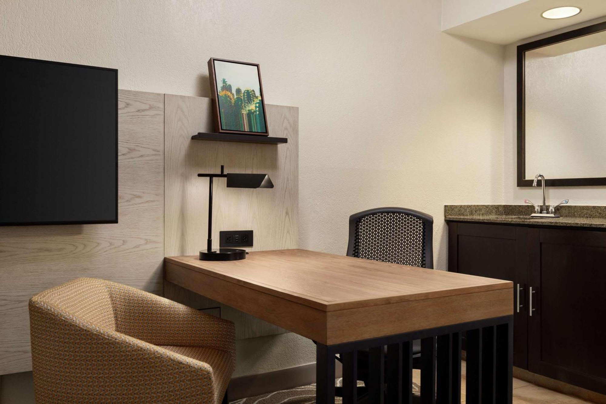 Embassy By Hilton Phoenix 4* Tempe