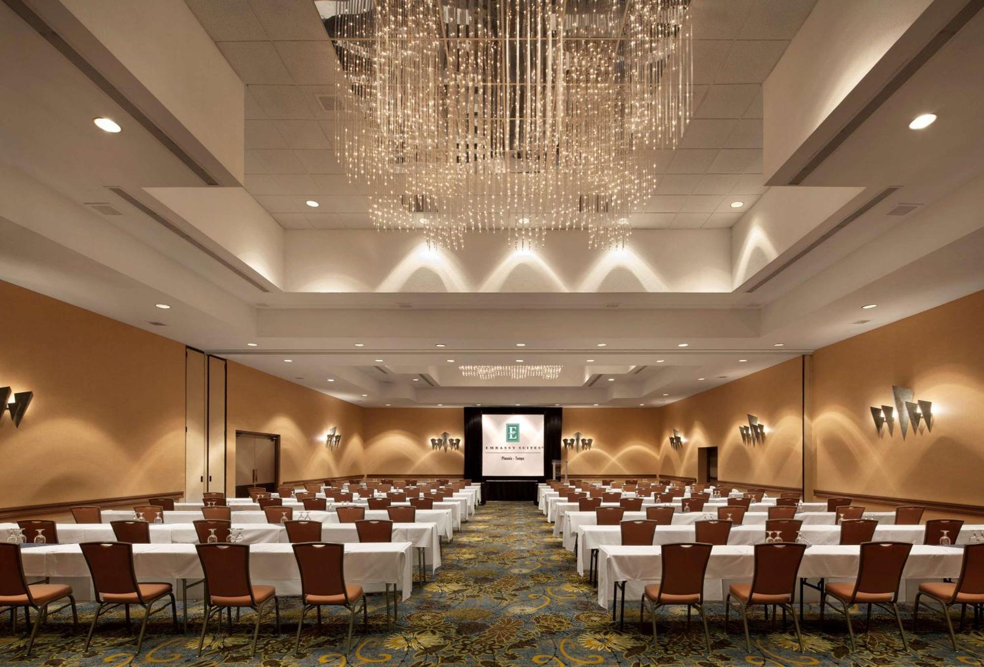 Embassy By Hilton Phoenix 4*