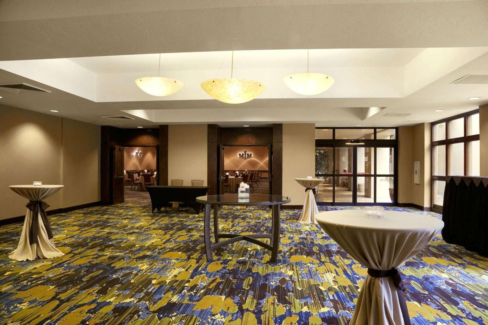 Embassy By Hilton Phoenix