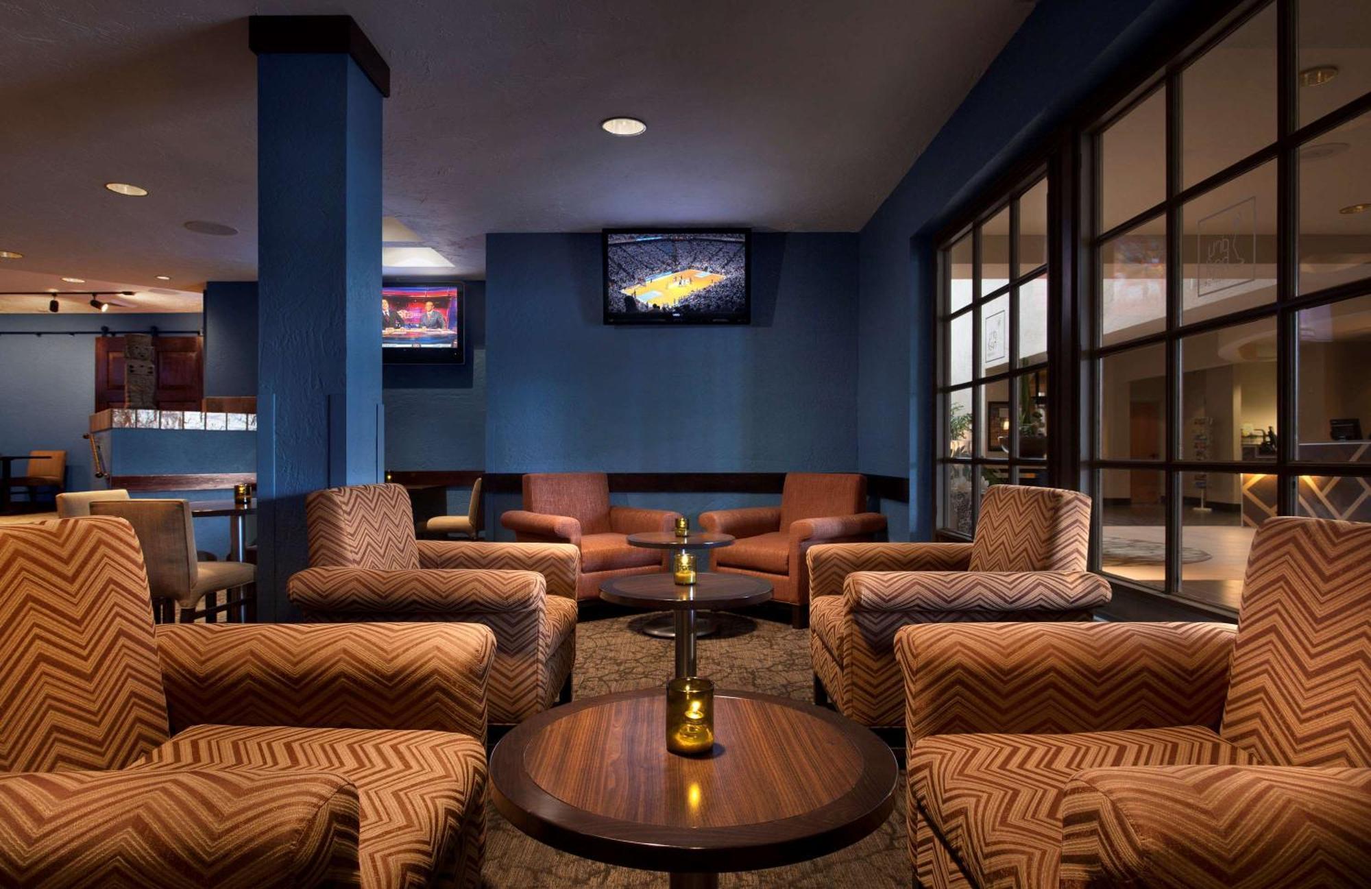 Embassy By Hilton Phoenix 4*