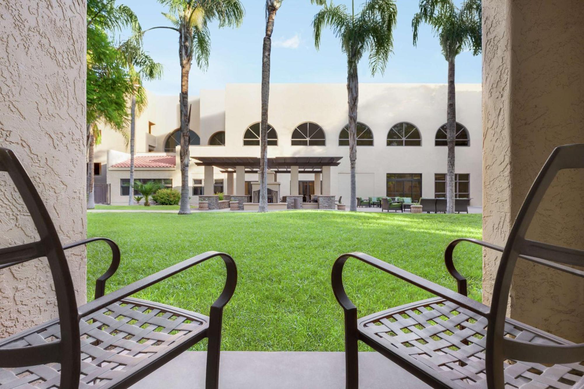 Embassy By Hilton Phoenix