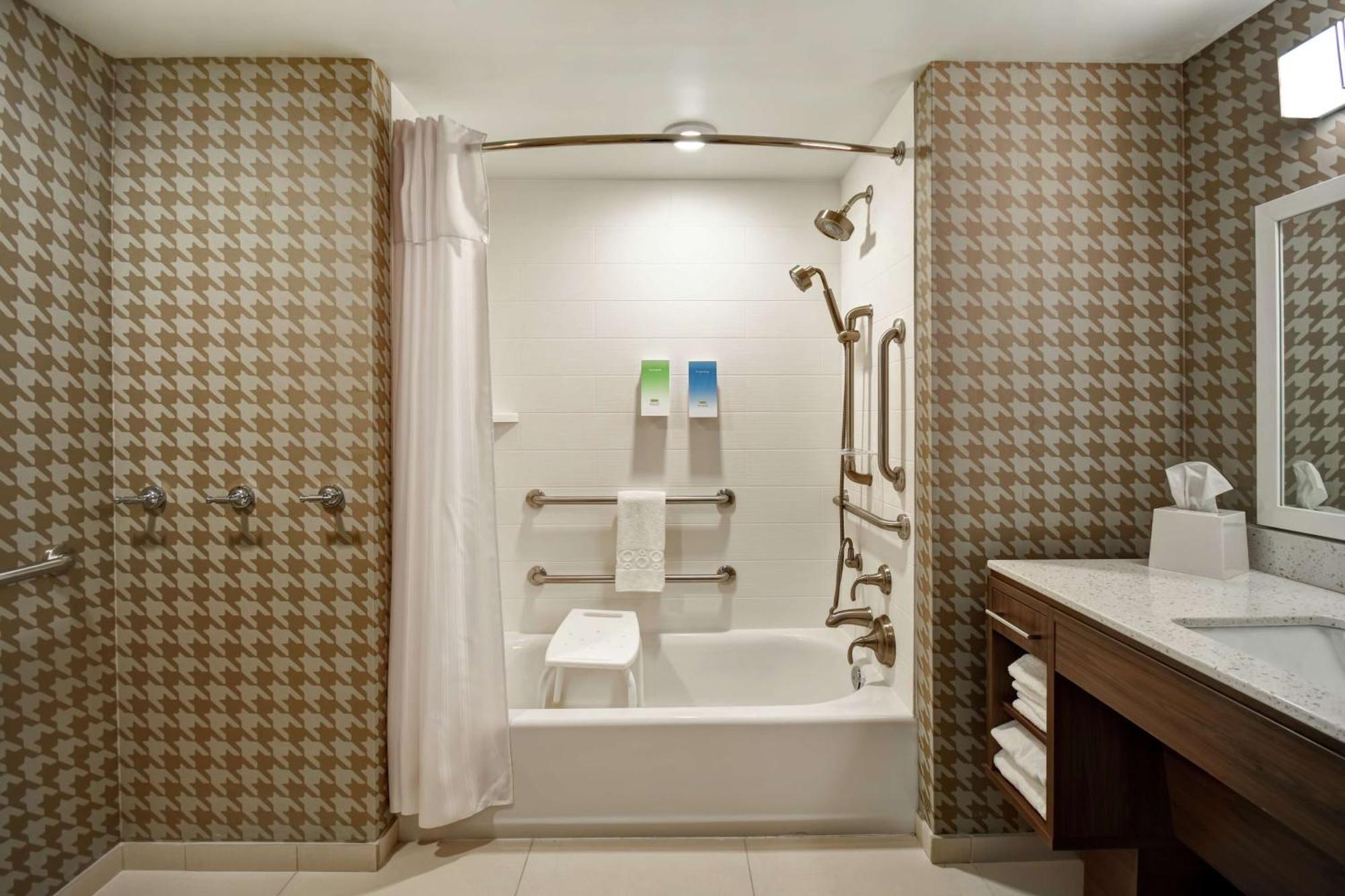Home2 By Hilton 3*