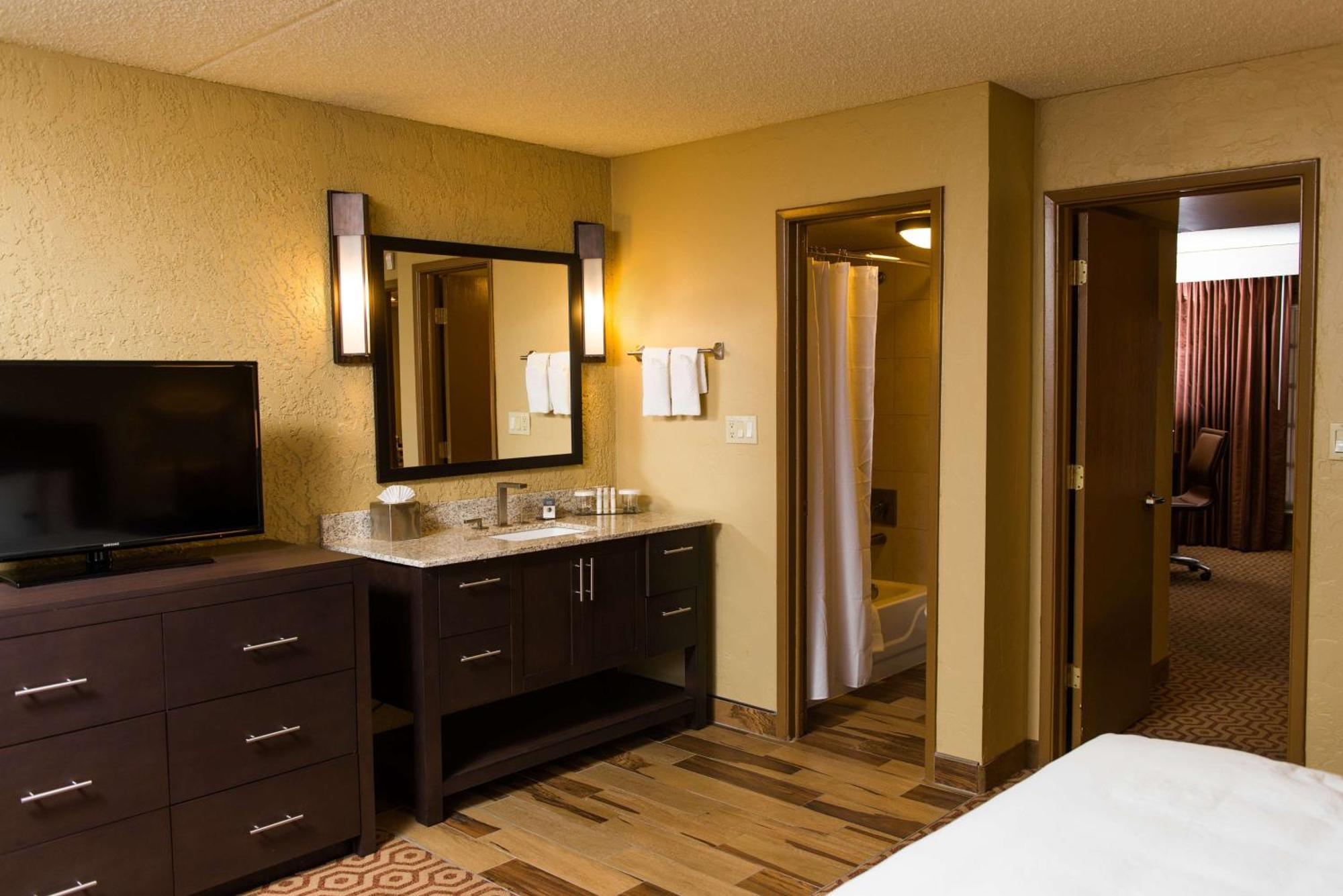 Hotel Doubletree By Hilton Tucson-williams Center Tucson