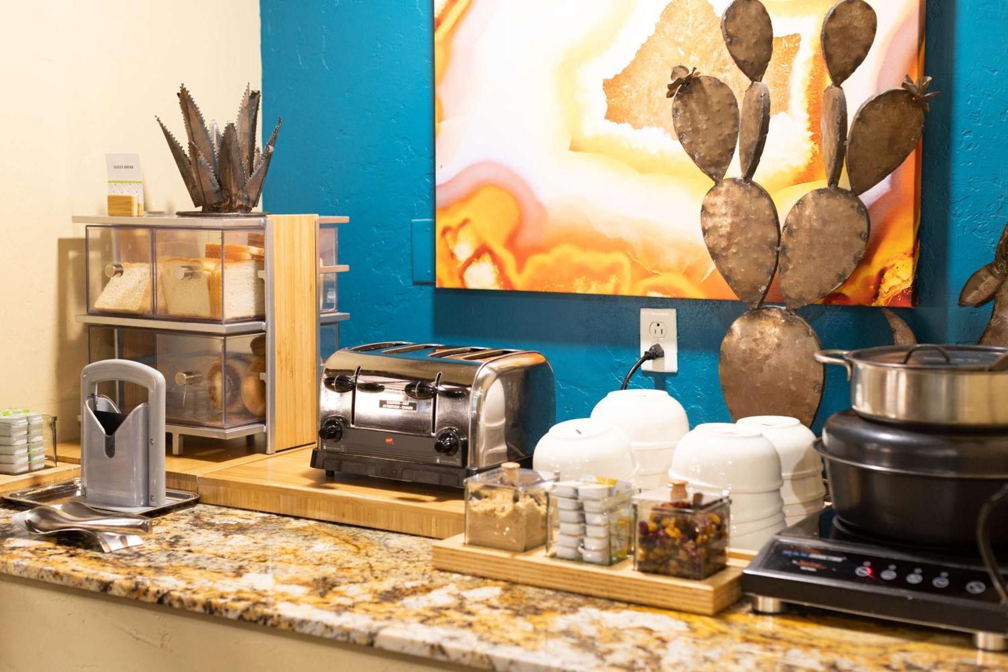 Hotel Doubletree By Hilton Tucson-williams Center Tucson