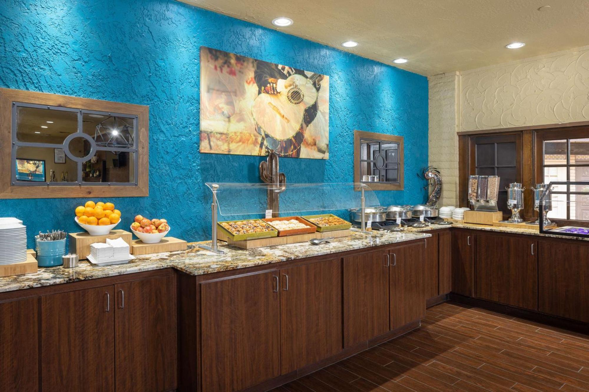 Doubletree By Hilton Tucson-williams Center 4*