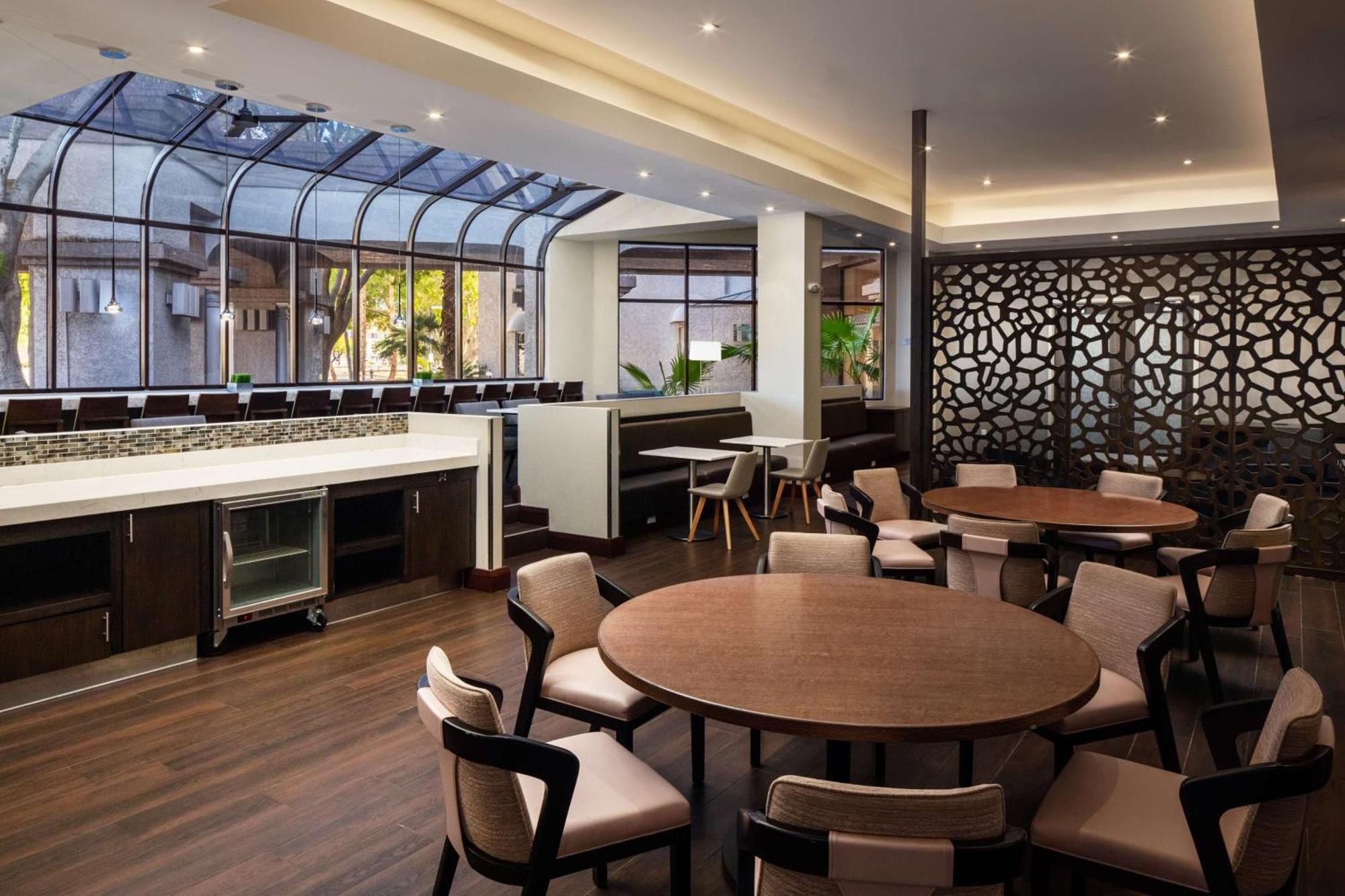 Hotel Doubletree By Hilton Phoenix 4*