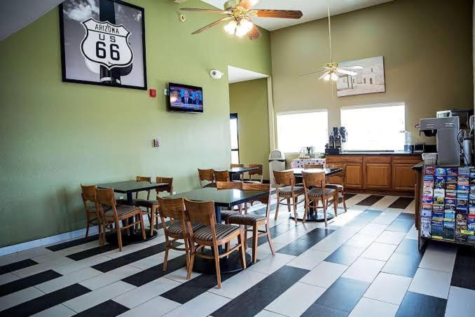 Super 8 By Wyndham Hotel 2*