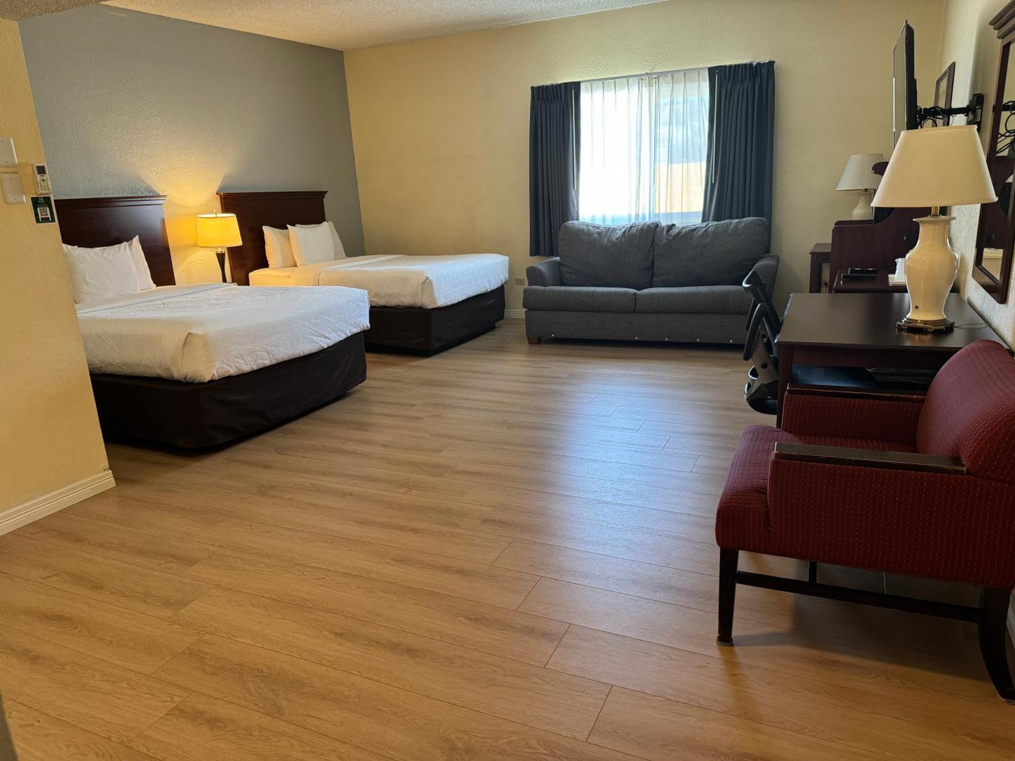 Hotel Americana 4*