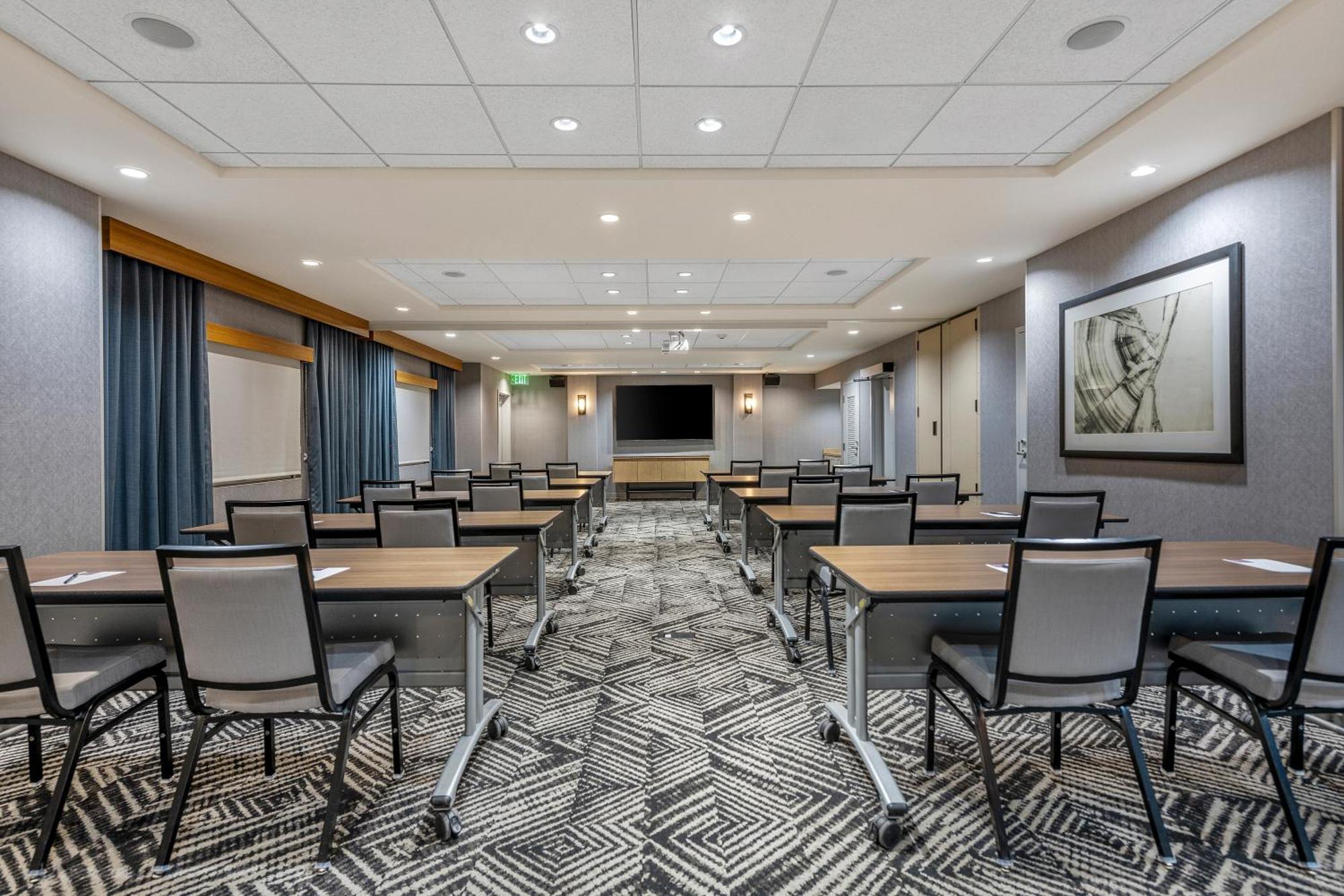 Hyatt Place Phoenix - Fashion Center Chandler
