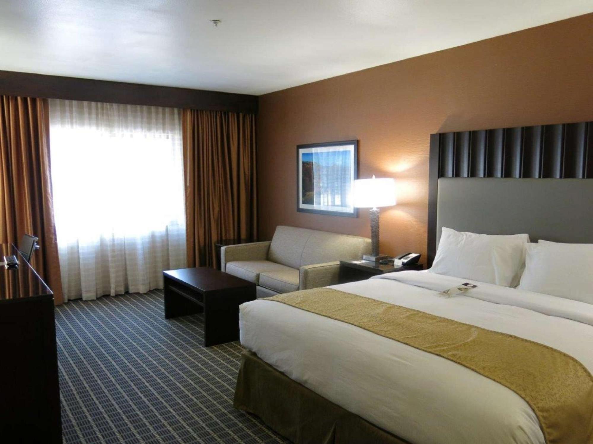 Doubletree By Hilton Hotel