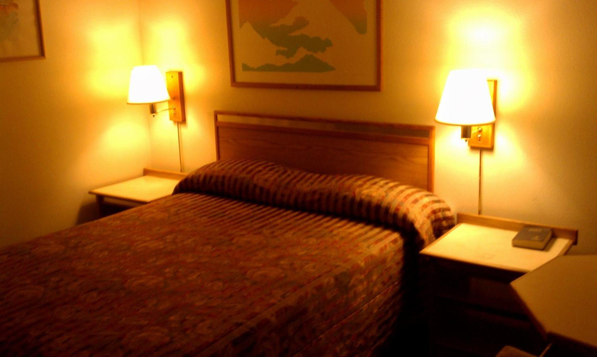 Colorado River Value Hotel 2*