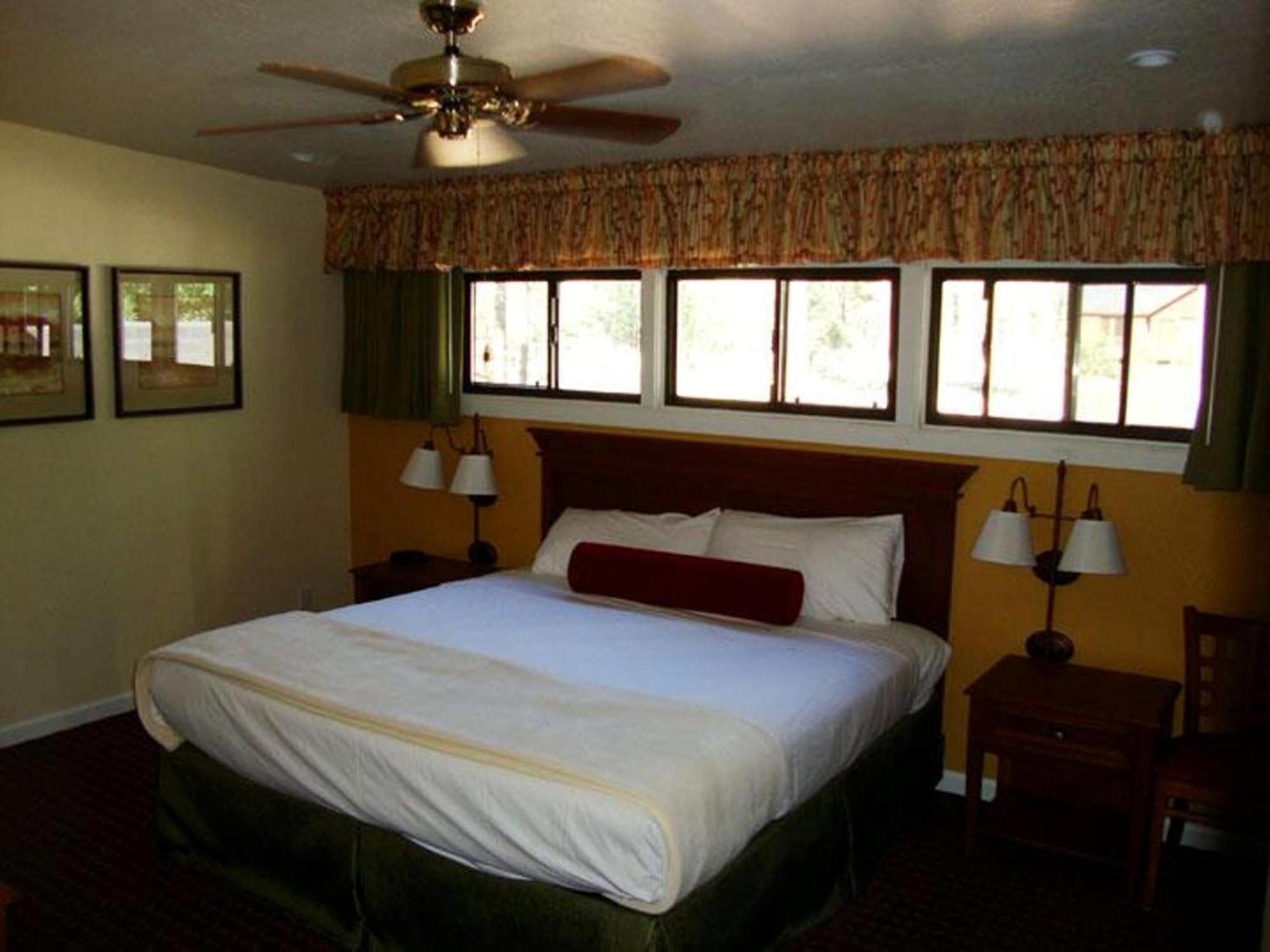 Roundhouse Hotel