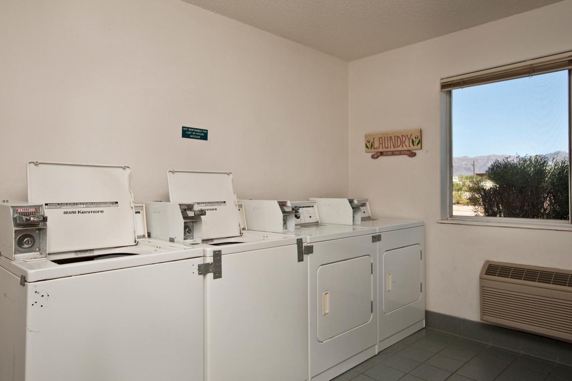 6-apache Junction, Az 2* Apache Junction