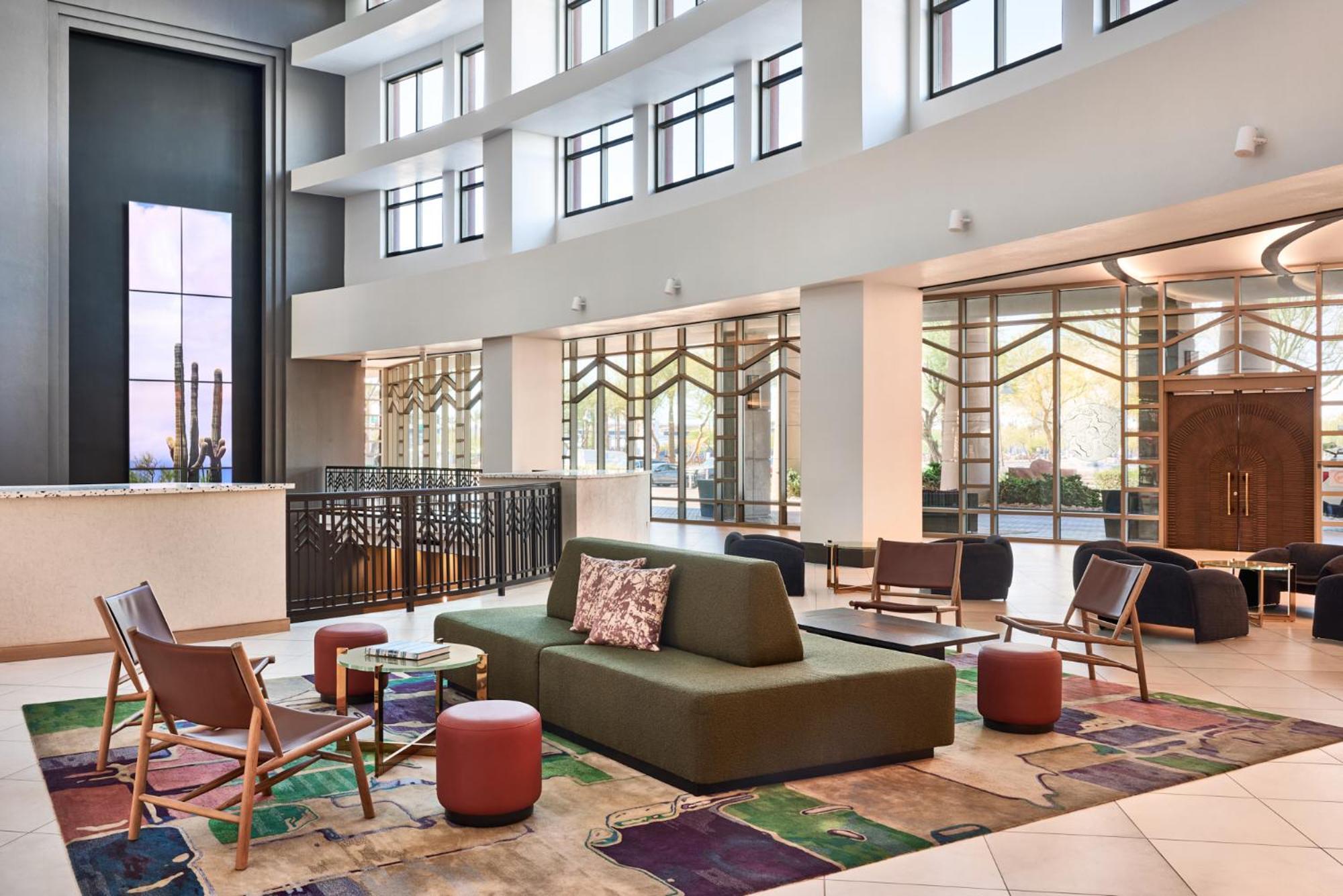 Hotel Renaissance Phoenix & Conference Center