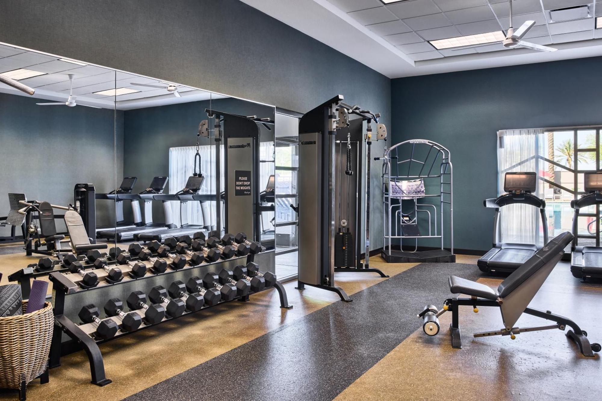 Renaissance Phoenix & Conference Center Hotel 4*