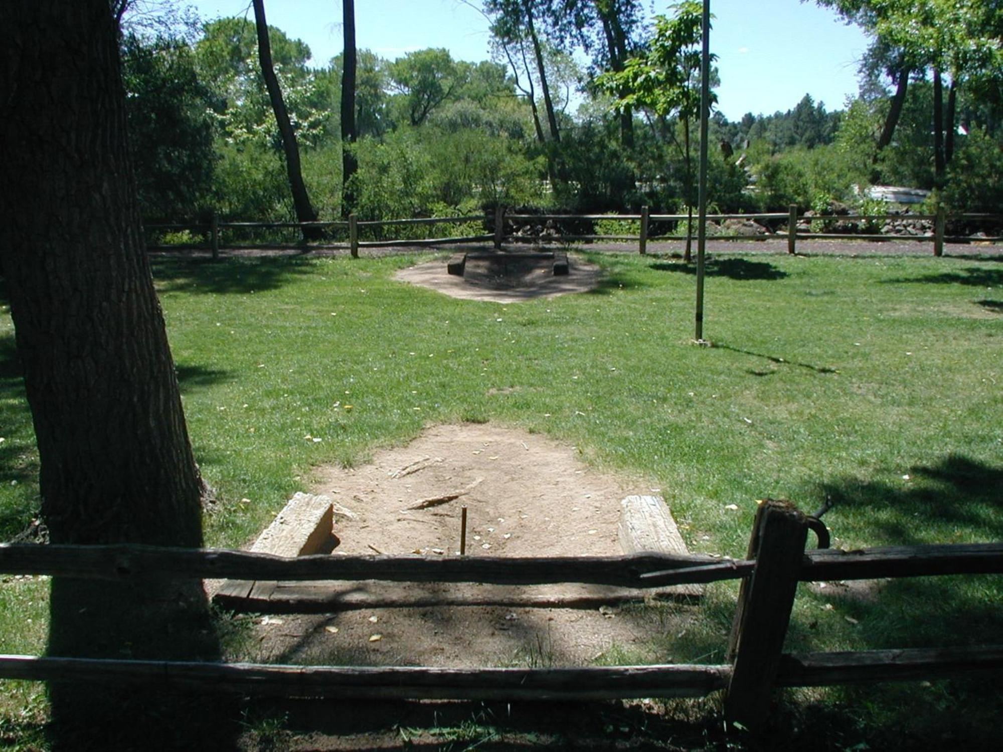 Lazy Oaks Inn