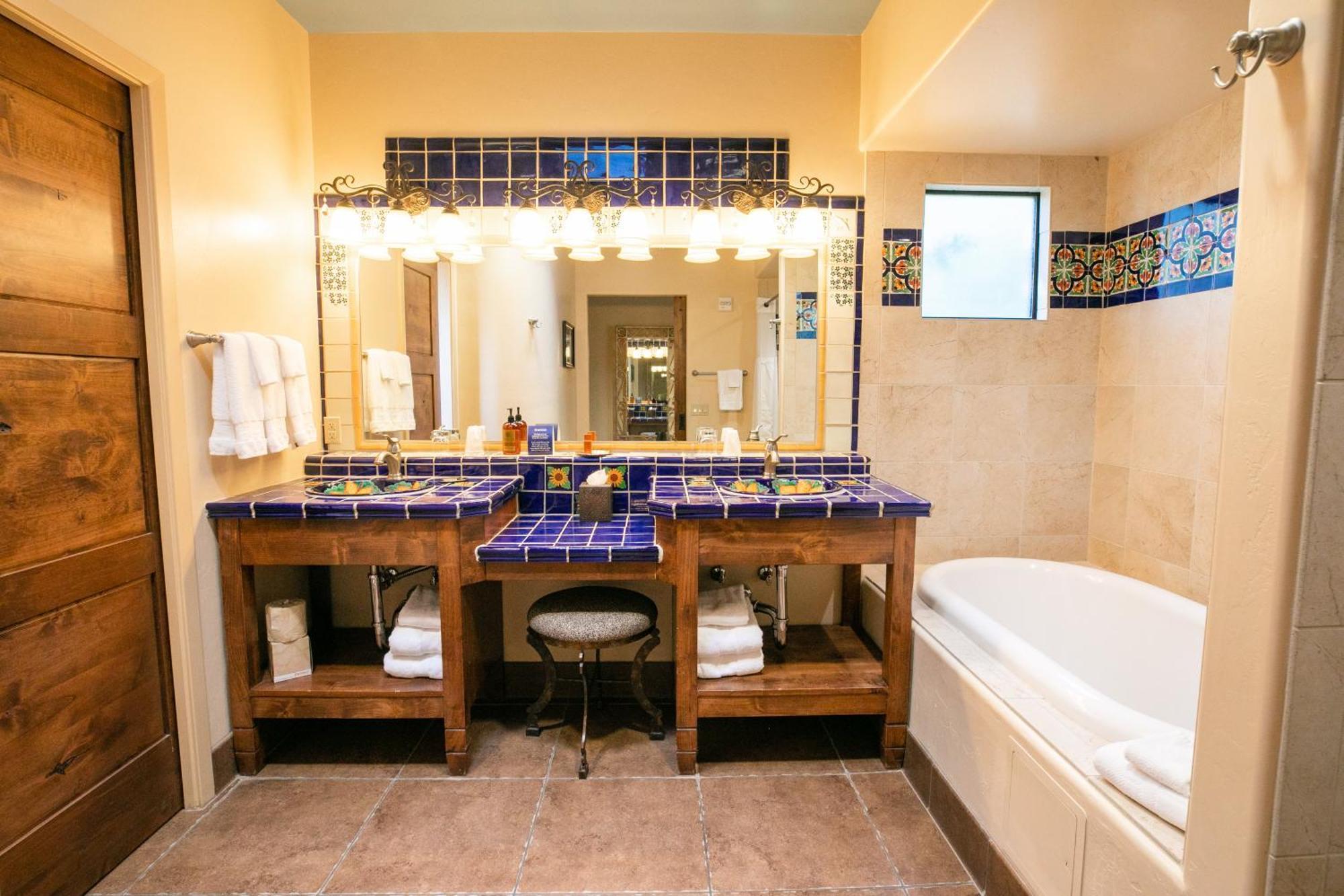 Resort Hacienda Del Sol Guest Ranch 3*