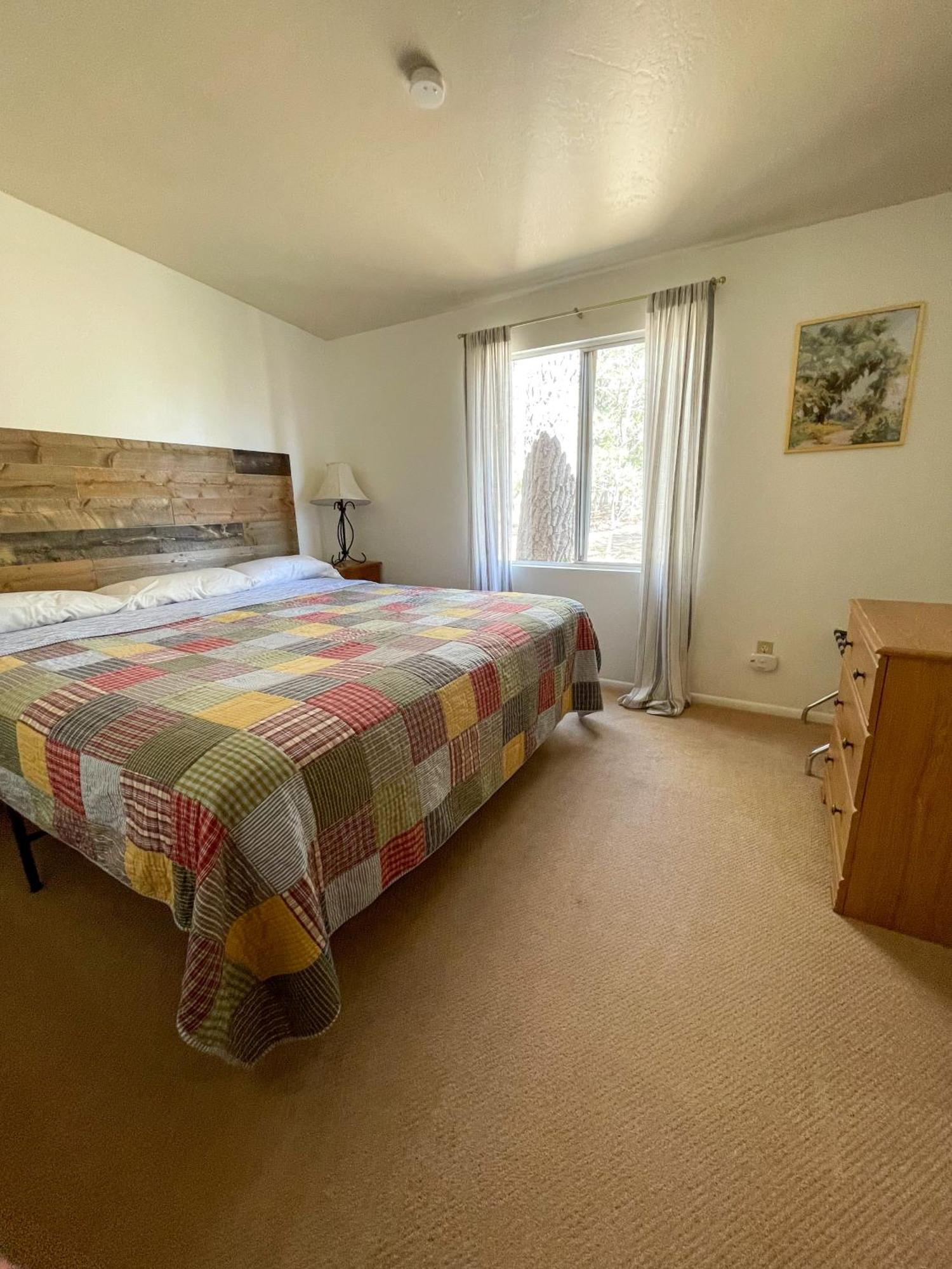 Lazy Oaks Inn 2*